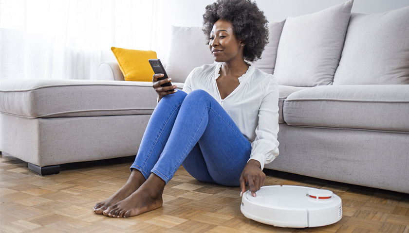 “扫地茅”石头科技迎超70亿市值限售股解禁，雷军旗下公司计划大举减持