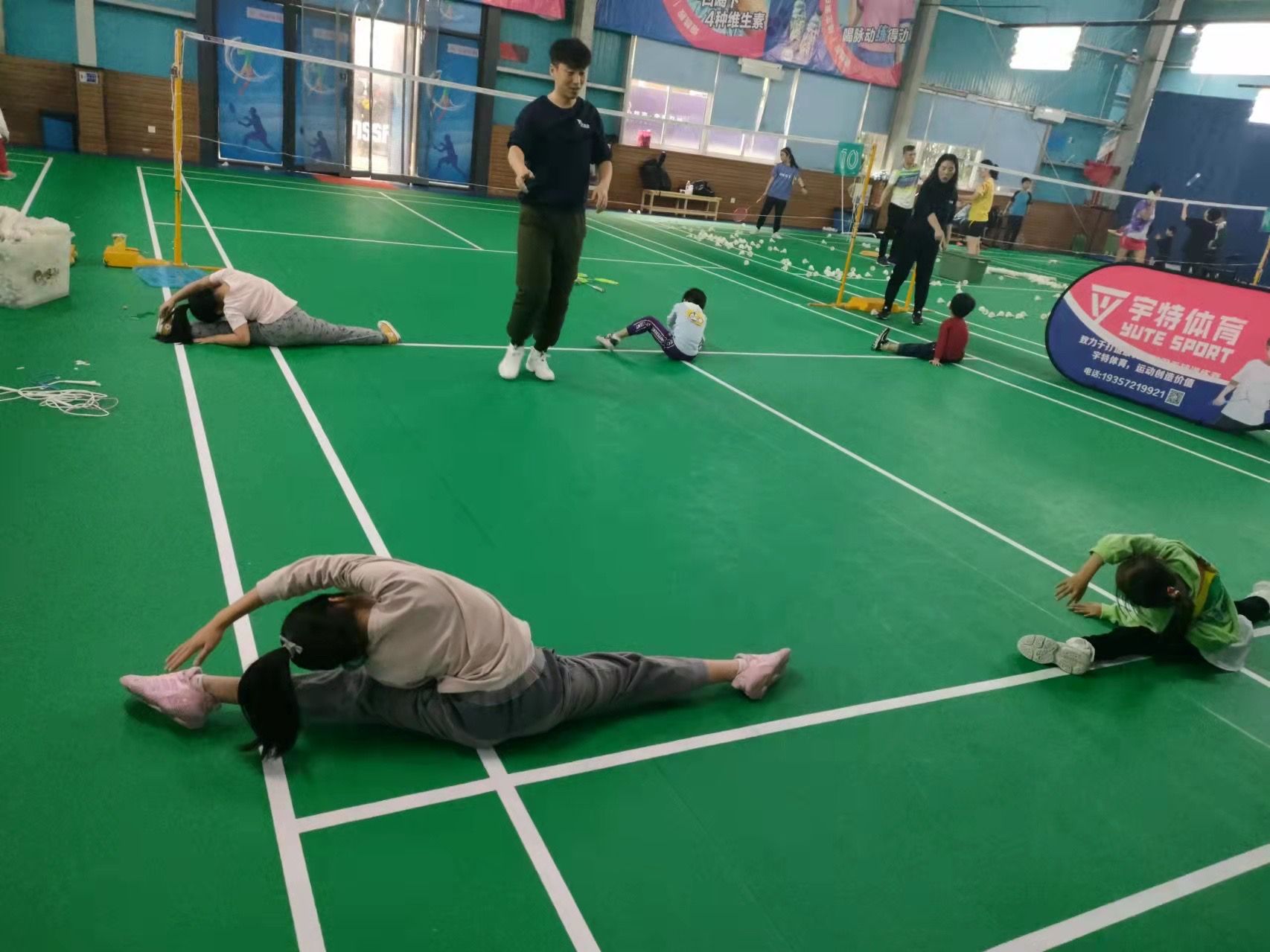 {YY GAME娛樂}(开羽毛球培训班需要准备什么材料)